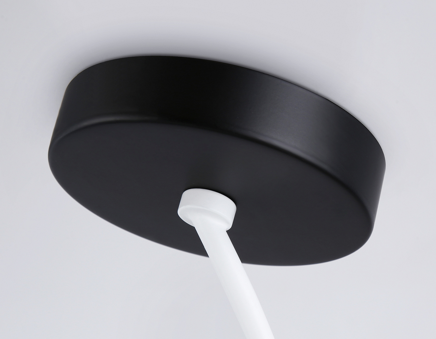 Подвесной светильник TR2542/4 WH/BK белый/черный E27/4 max 60W 700*450*450