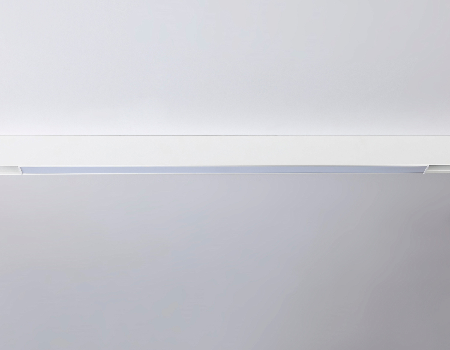 Светильник светодиодный трековый для шинопровода Magnetic GL4008 WH белый IP20 24W 4200K 48V 605*22*45