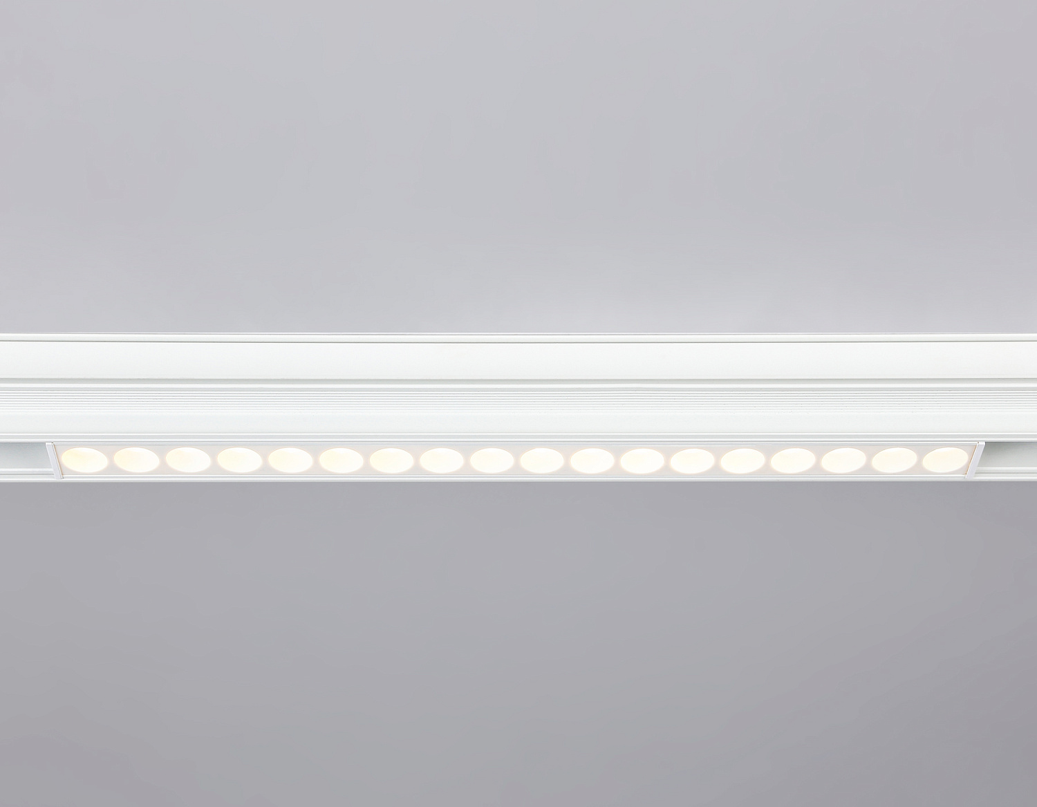 Светильник светодиодный трековый для шинопровода Magnetic GL4028 WH белый IP20 18W 4200K 48V 24° 328*22*45