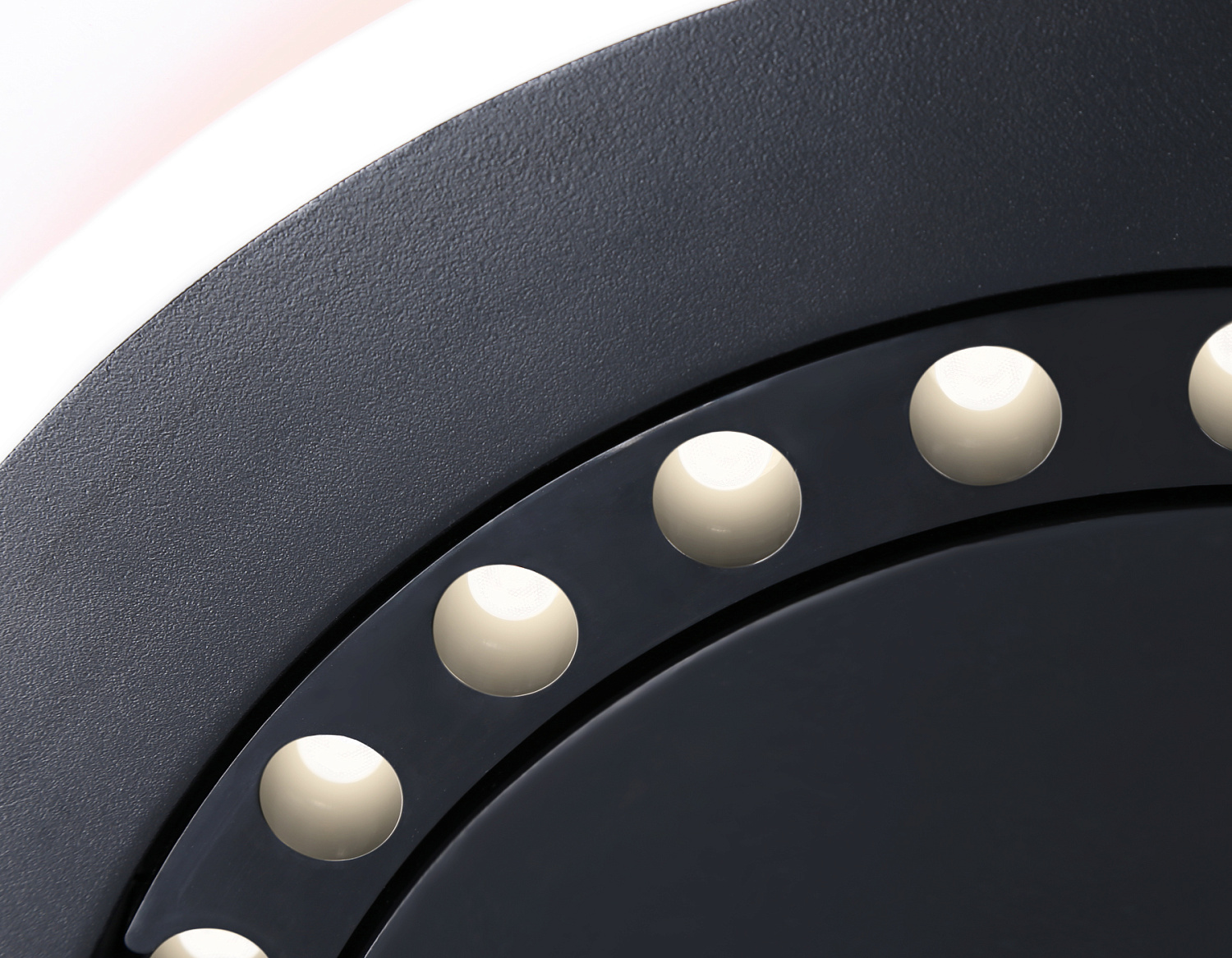 Потолочный светодиодный светильник с пультом FL51407 BK черный 3000K/4200K/6400K 56W D485*40 (ПДУ ИК)