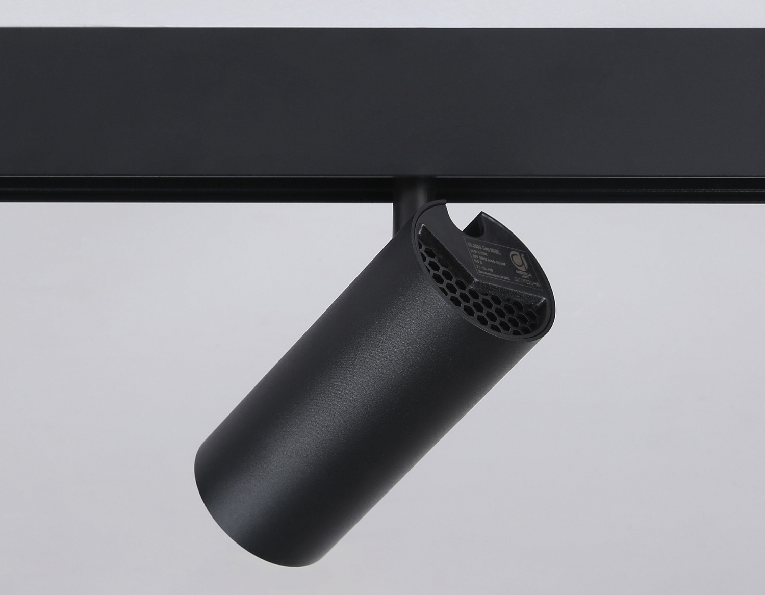 Светильник светодиодный трековый для шинопровода Magnetic GL3833 BK черный IP20 15W 4200K 48V 24° D57*128