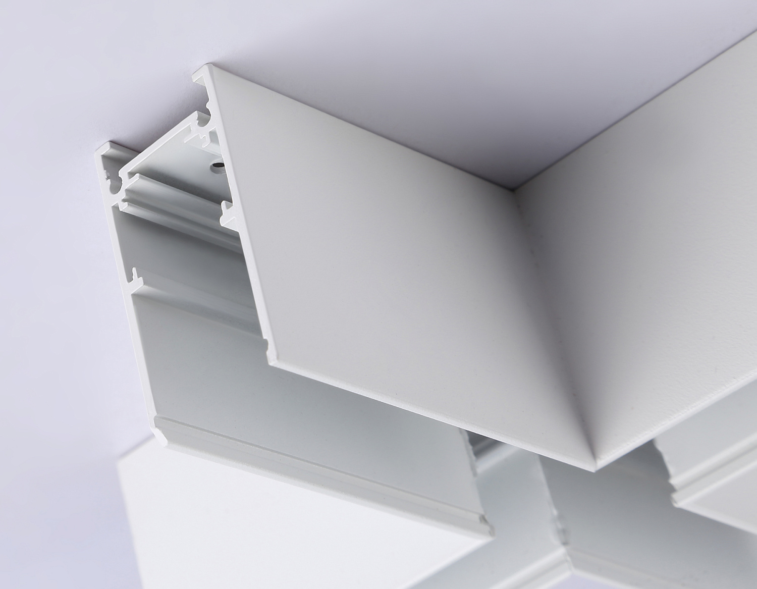 Коннектор X-образный для накладного шинопровода Magnetic GL3375 WH белый коннектор X-образный для накладного шинопровода 170*170*53.7