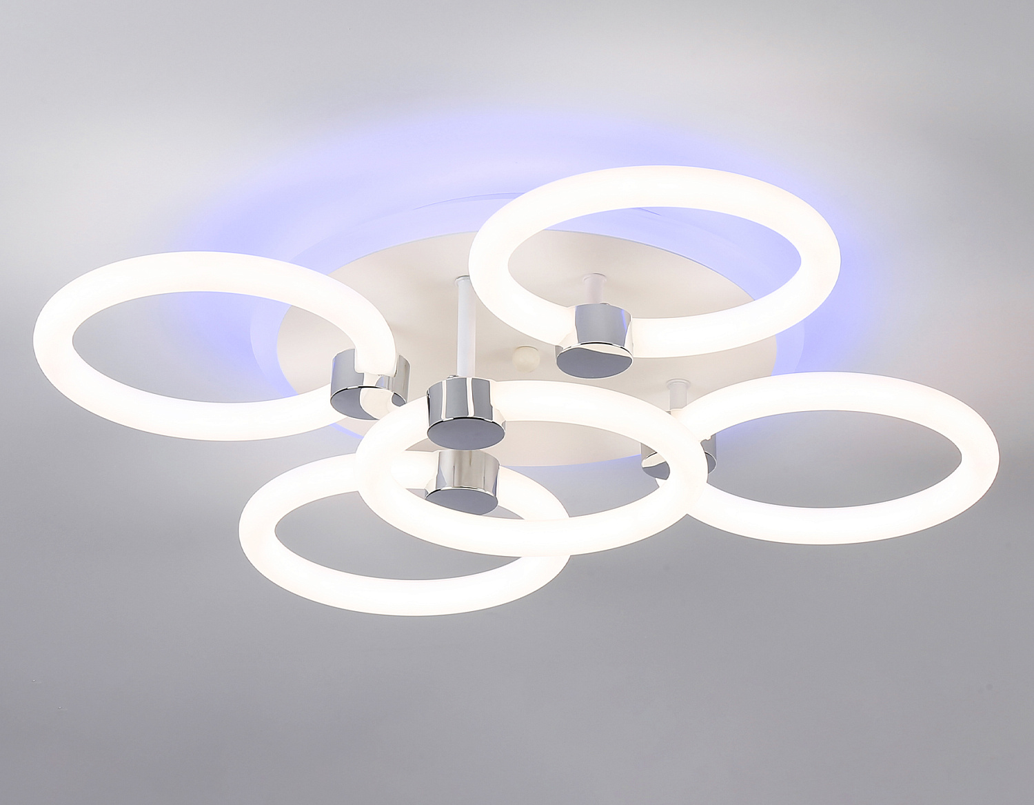 Светодиодный потолочный светильник с подсветкой FA3841/4+1 WH белый 70W 3000K-6400K+RGB D538*115 (ПДУ РАДИО 2.4G)