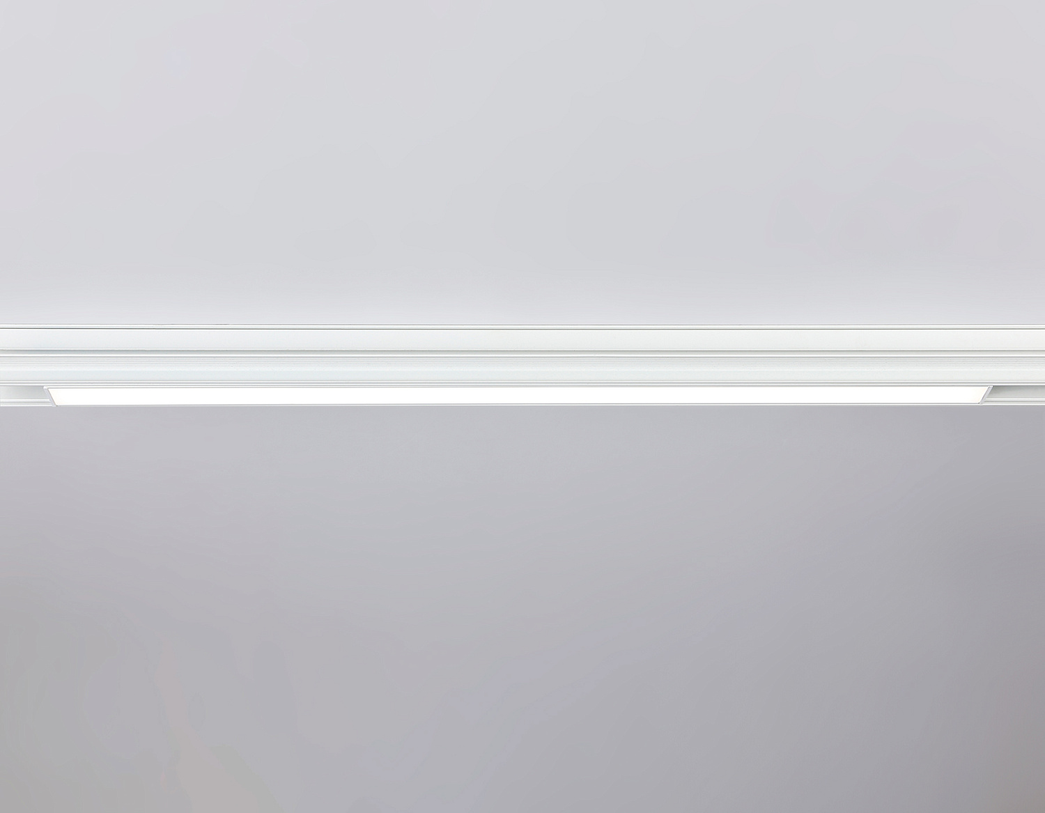 Светильник светодиодный трековый для шинопровода Magnetic GL4008 WH белый IP20 24W 4200K 48V 605*22*45