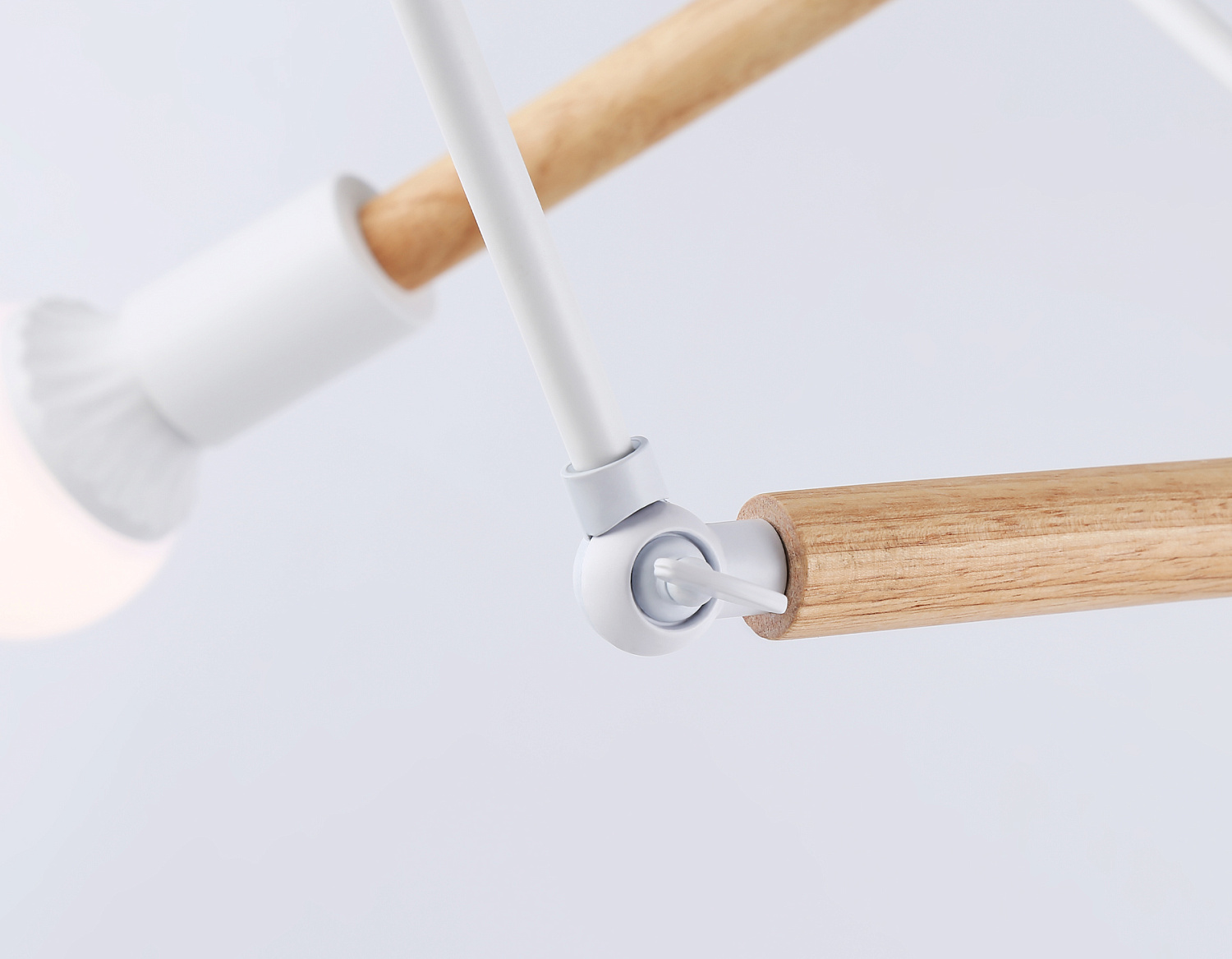 Подвесной светильник в стиле лофт TR80485/6 WH/LW белый/светлое дерево E27/6 max 60W D930*510