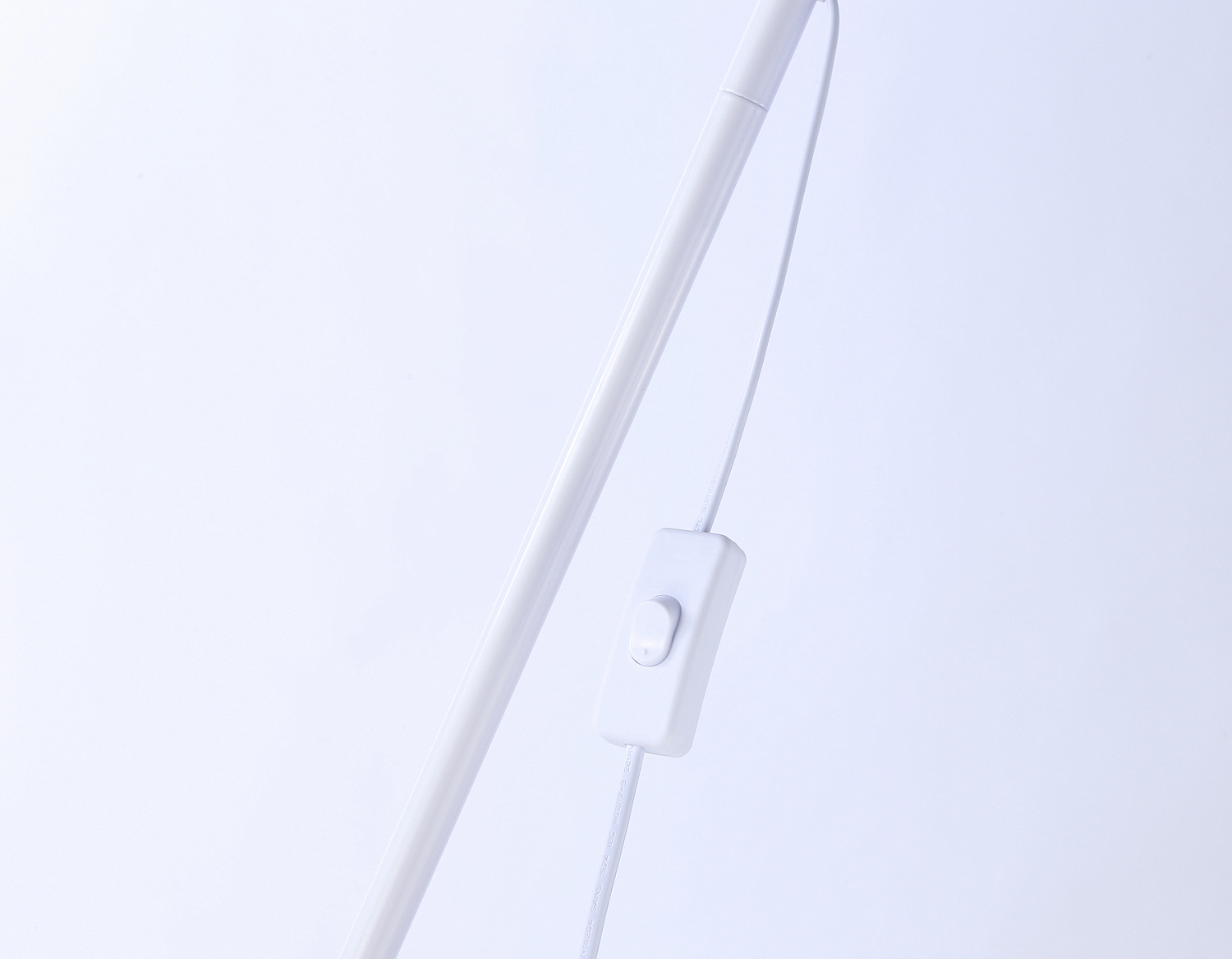 Светильник напольный с выключателем на проводе TR97612 WH белый E27 max 40W D245*1760