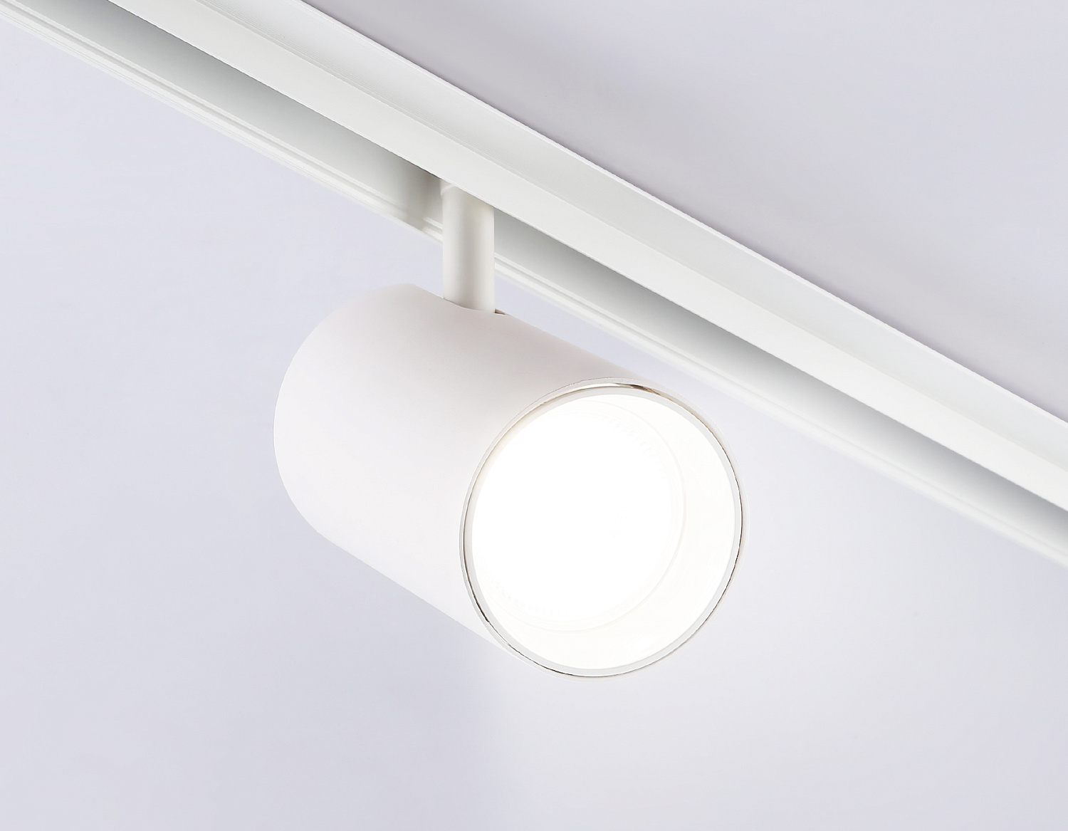 Светильник светодиодный трековый для шинопровода Magnetic GL3845 WH белый IP20 30W 4200K 48V 24° D77*138