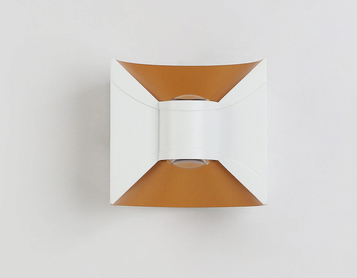 Уличный настенный светодиодный светильник IP54 ST4471 WH/GD белый/золото LED 4200K 6W IP54 92*98*55