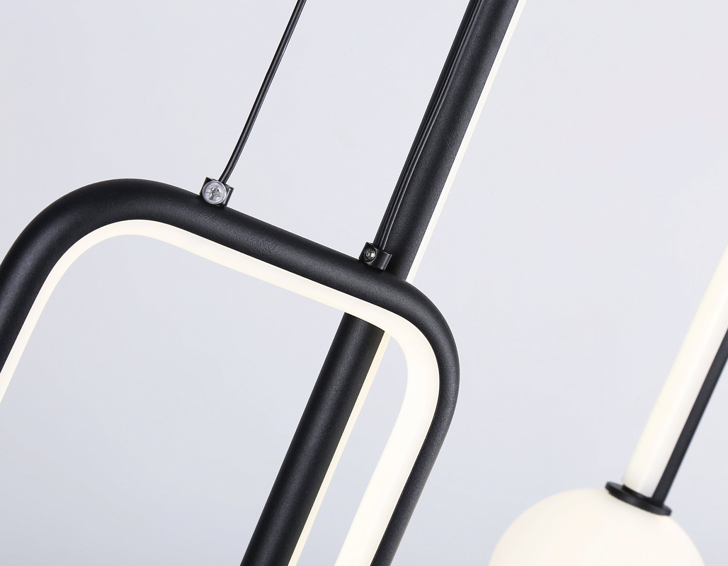 Подвесной светодиодный светильник FL66366/2 BK черный 38W 4200K 300*80*1200