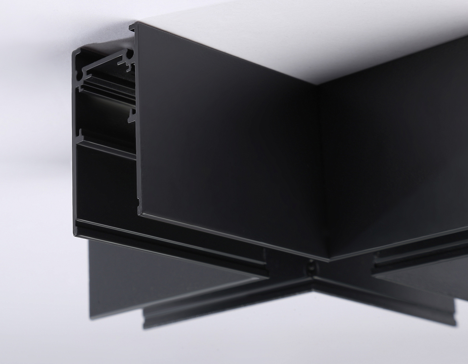 Коннектор Х-образный для накладного шинопровода Magnetic GL3376 BK черный коннектор X-образный для накладного шинопровода 170*170*53.7