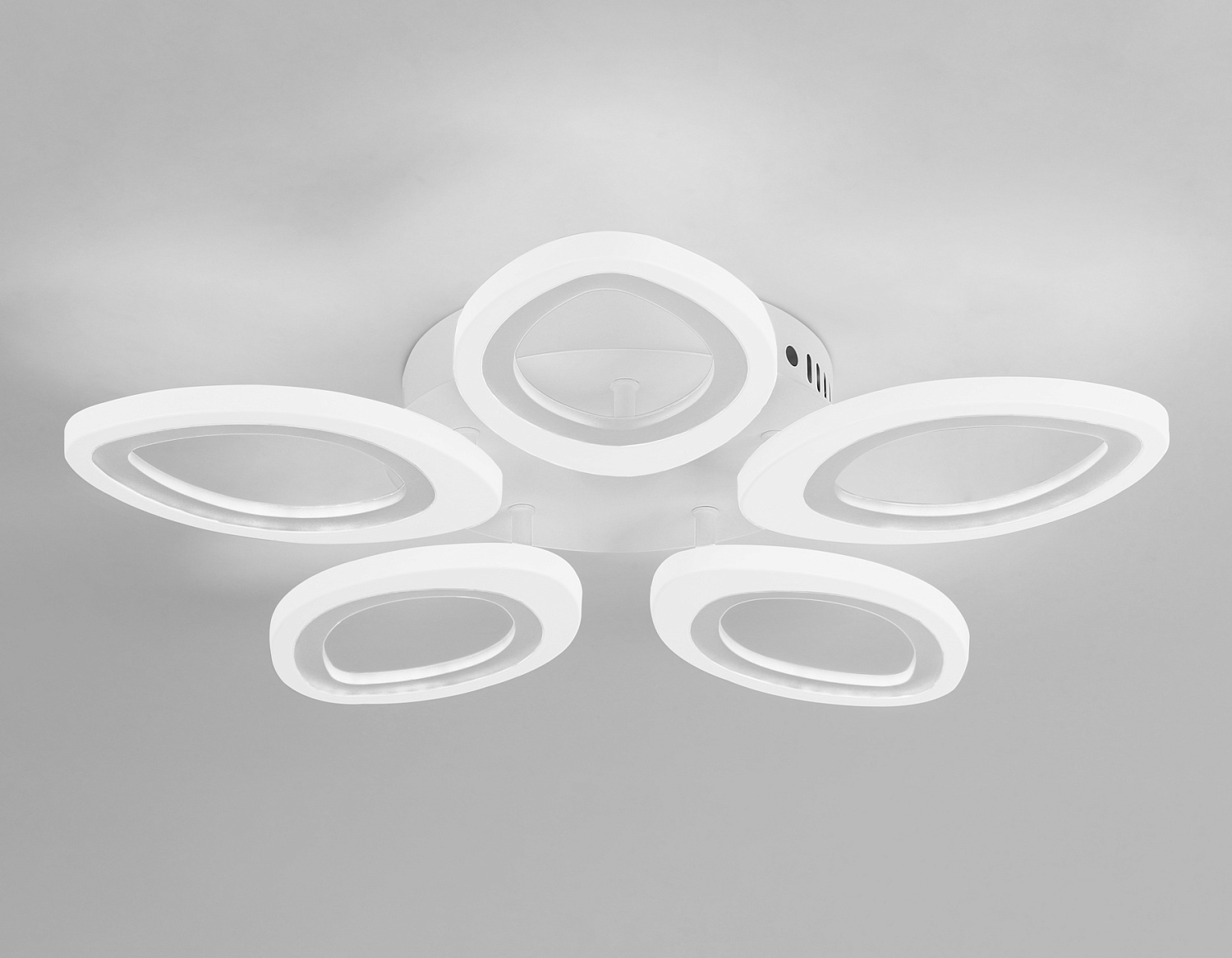 Потолочный светодиодный светильник с пультом FA4492/5 WH белый 4200K/3000K/6400K 63W D520*85 (ПДУ ИК)