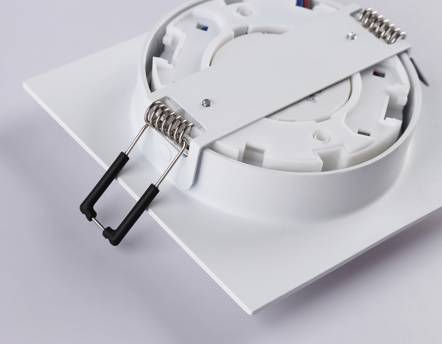 Светильник встраиваемый TN5229 WH белый GX53 110*110*35