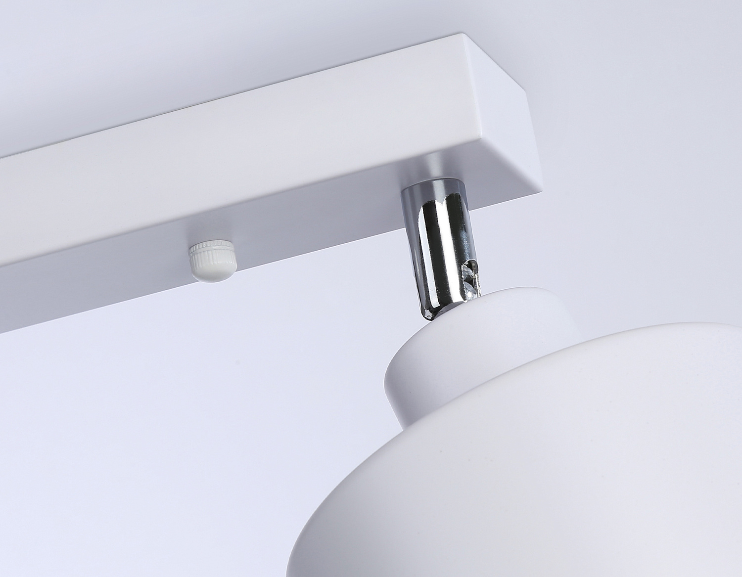 Настенно-потолочный спот в стиле лофт TR8141/2 WH белый E27*2 max 40W 340*120*180