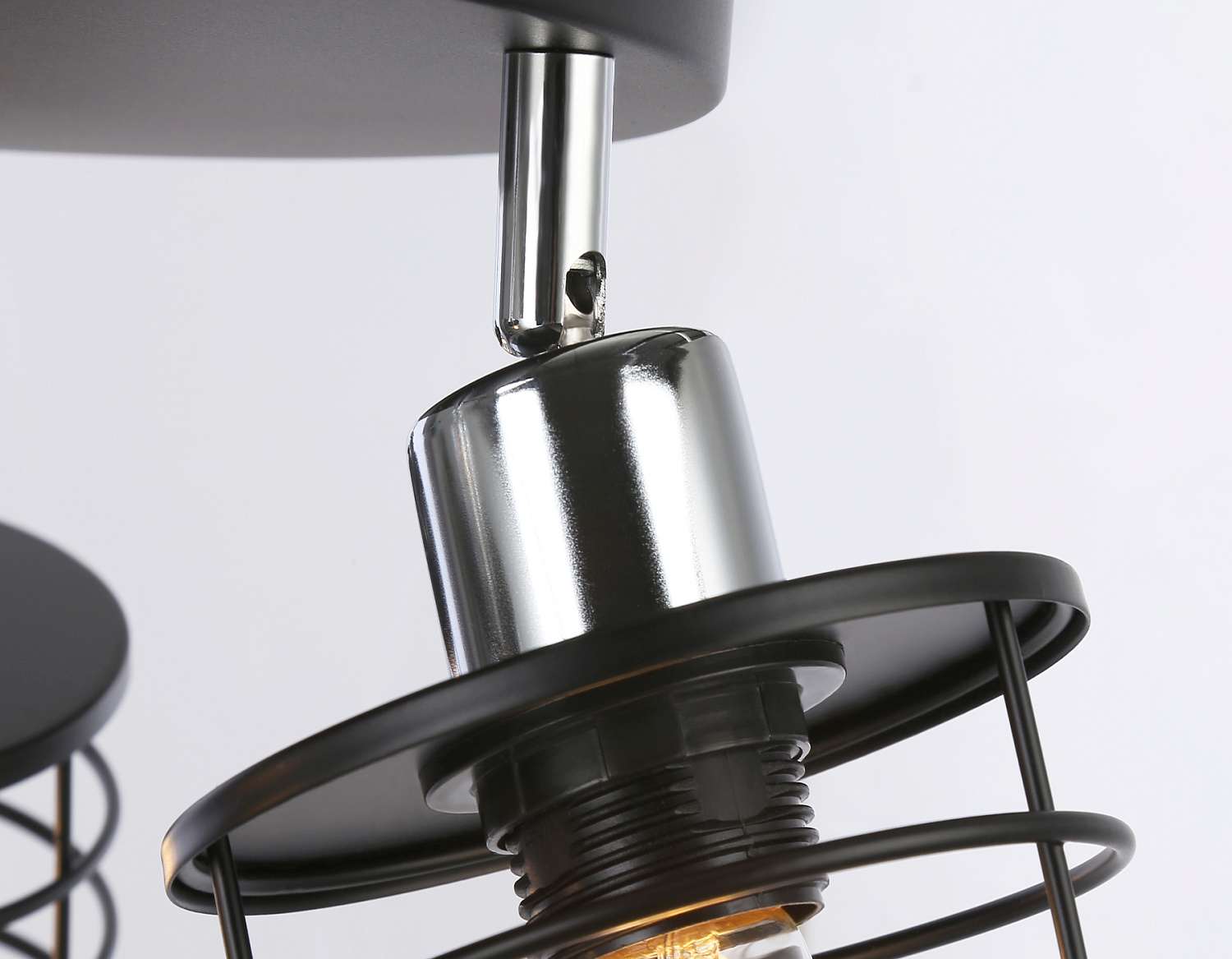 Настенно-потолочный спот в стиле лофт TR8092/3 BK/CH черный/хром E27*3 max 40W D372*190