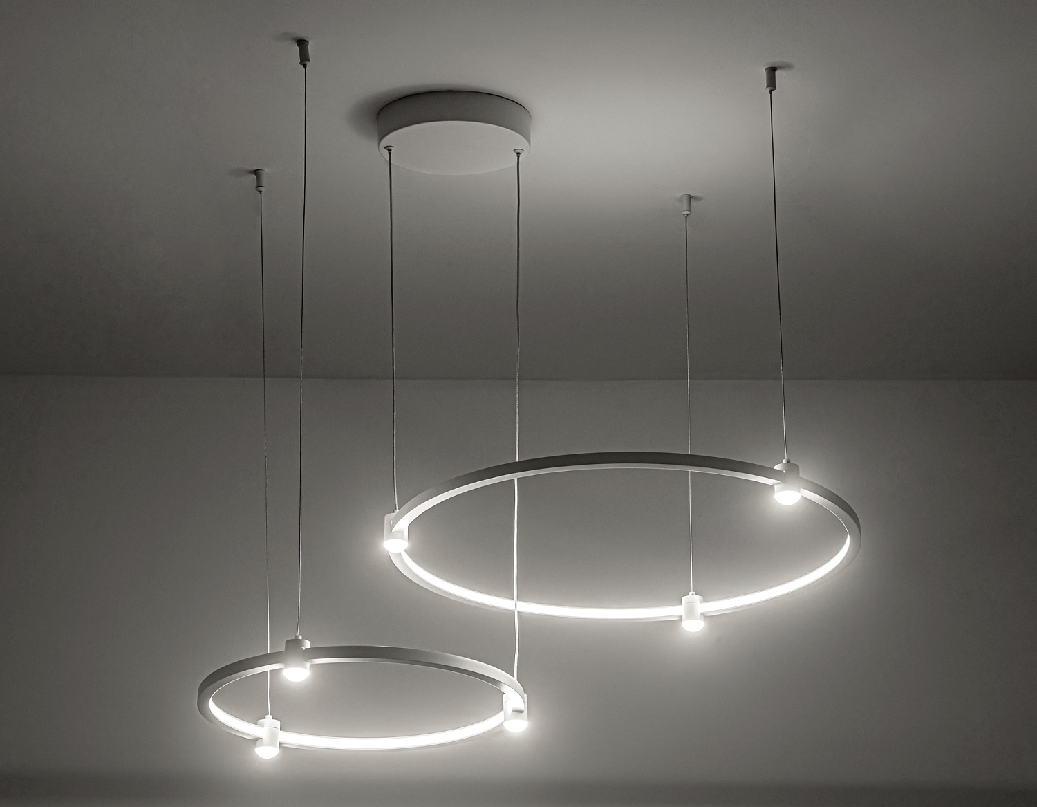 Подвесной светодиодный светильник FL5521/2+6 WH белый 45W 3000K/4200K/6400K D600/400*1300 (без ПДУ)