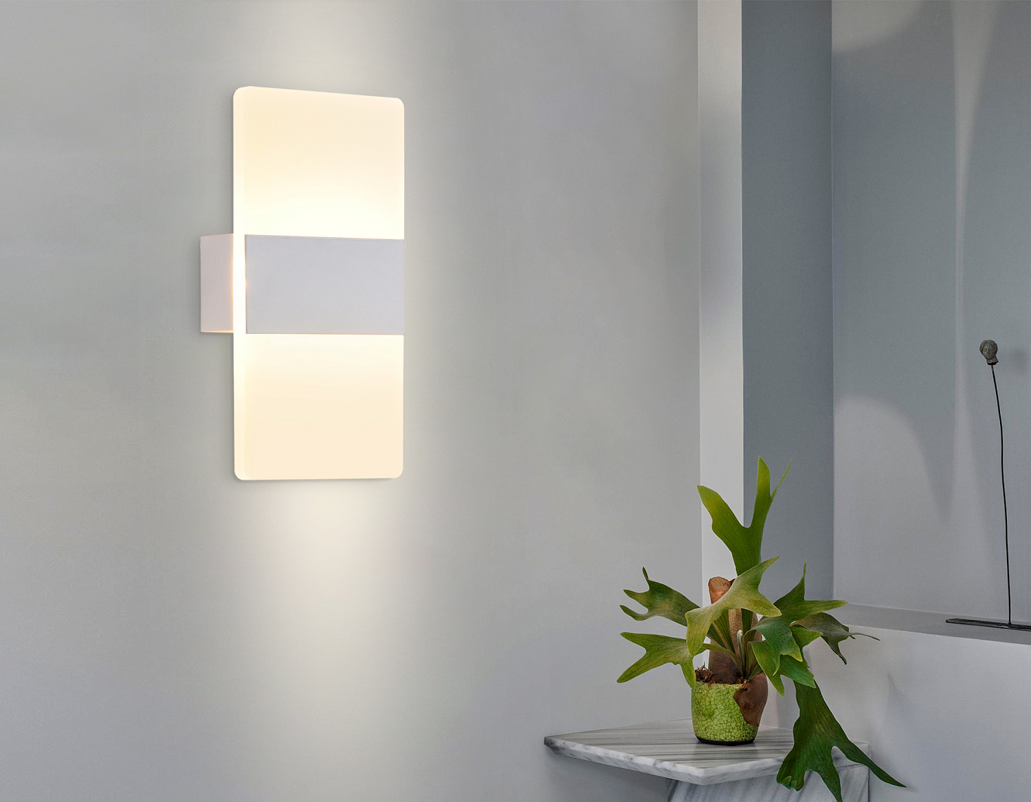 Настенный светодиодный светильник из акрила FW200 WH/FR белый/белый матовый LED 3000K/4200K/6400K 4W 220*110*40