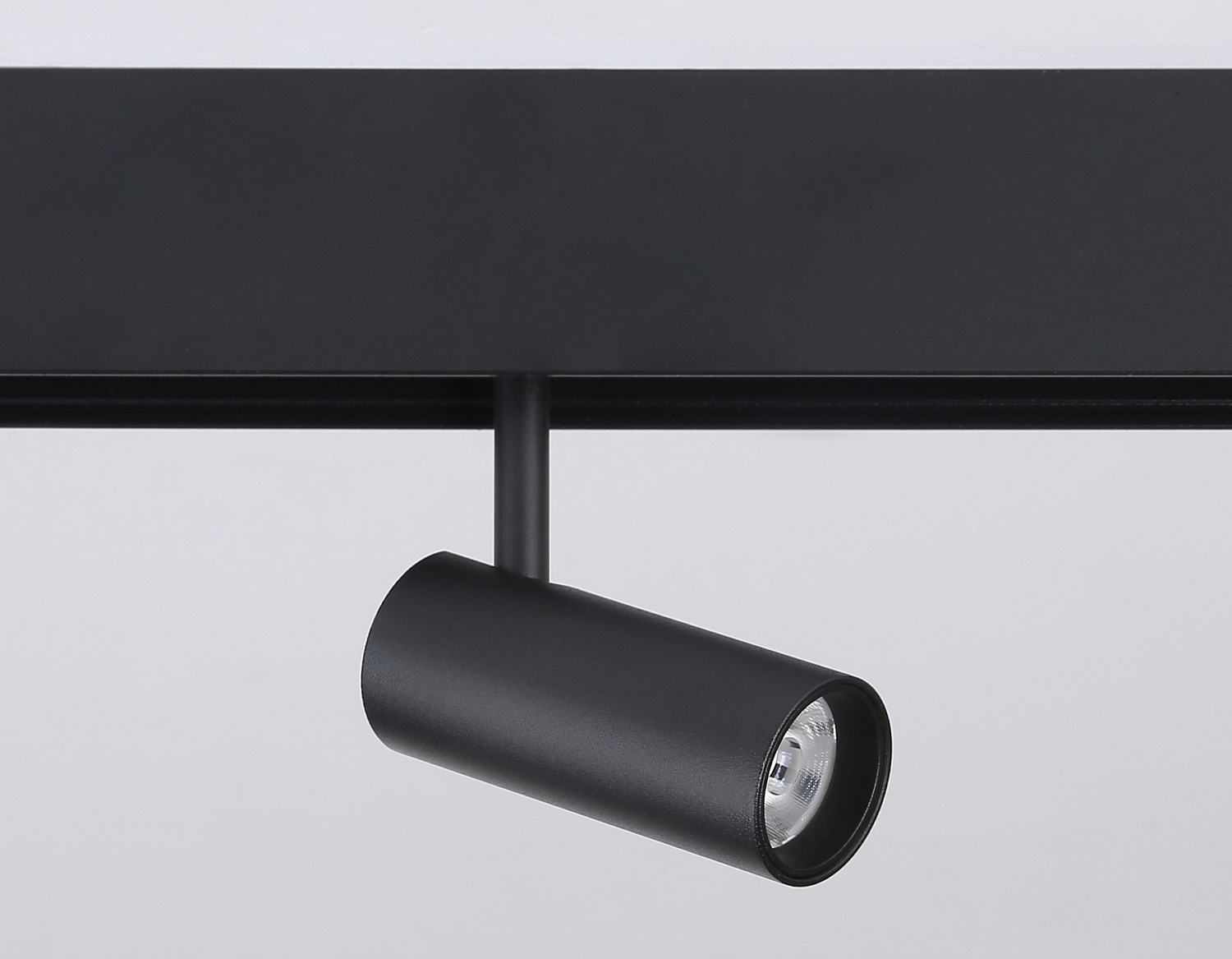 Светильник светодиодный трековый для шинопровода Magnetic GL3814 BK черный IP20 7W 4200K 48V 24° D35*80