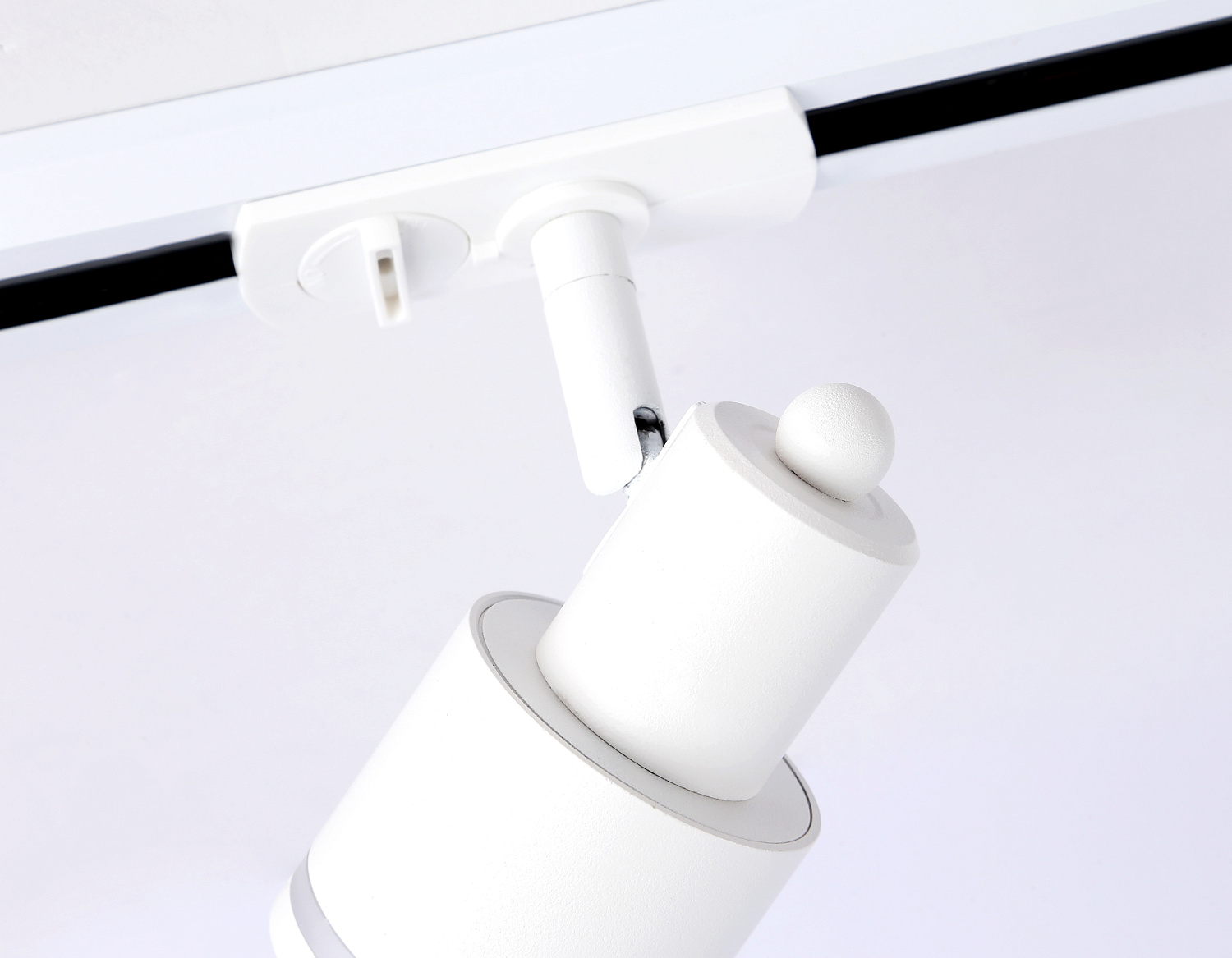 Трековый однофазный светильник со сменной лампой GU10 GL5205 WH белый GU10 max 12W