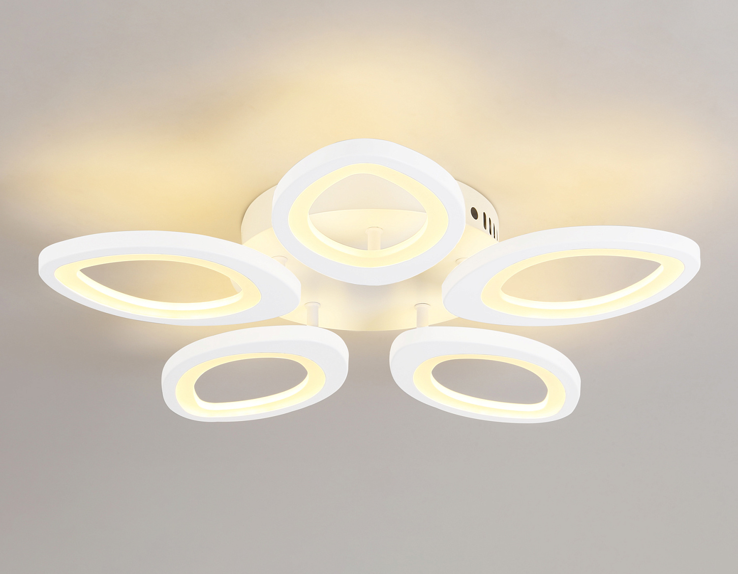 Потолочный светодиодный светильник с пультом FA4492/5 WH белый 4200K/3000K/6400K 63W D520*85 (ПДУ ИК)