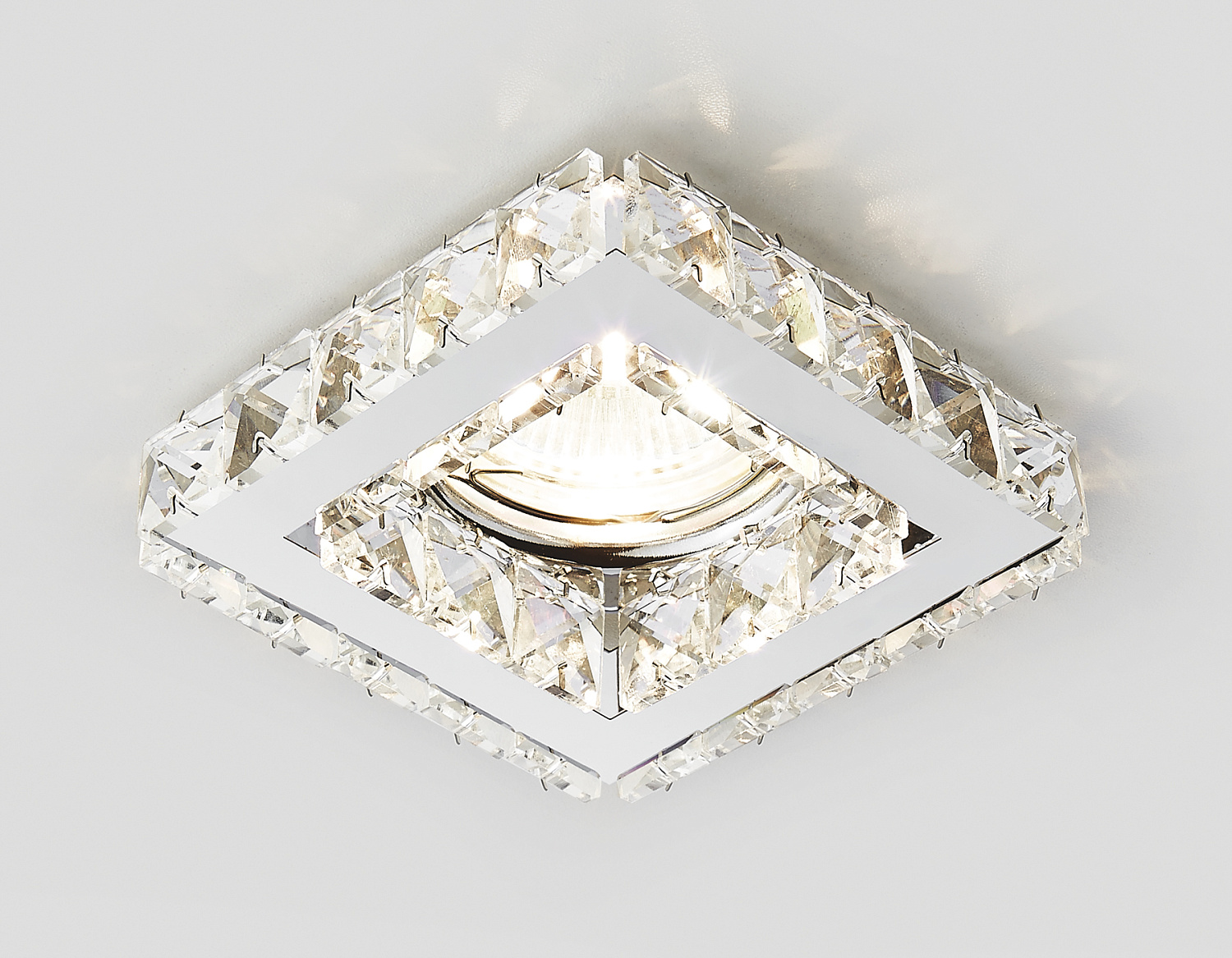 Встраиваемый точечный светильник MR16 с хрусталем K110 CL/CH хром/прозрачный хрусталь MR16