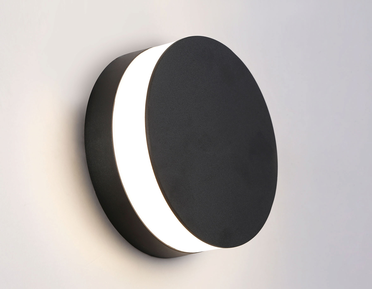 Уличный настенный светодиодный светильник IP54 ST4544 BK черный LED 4200K 11W IP54 D155*54