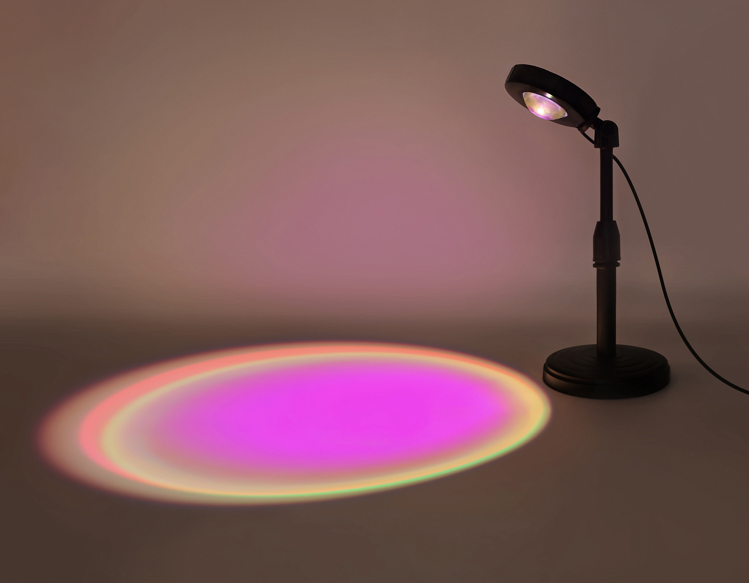 Атмосферная светодиодная настольная лампа с пультом DE8385 BK черный LED RGB 3W (ПДУ RGB)