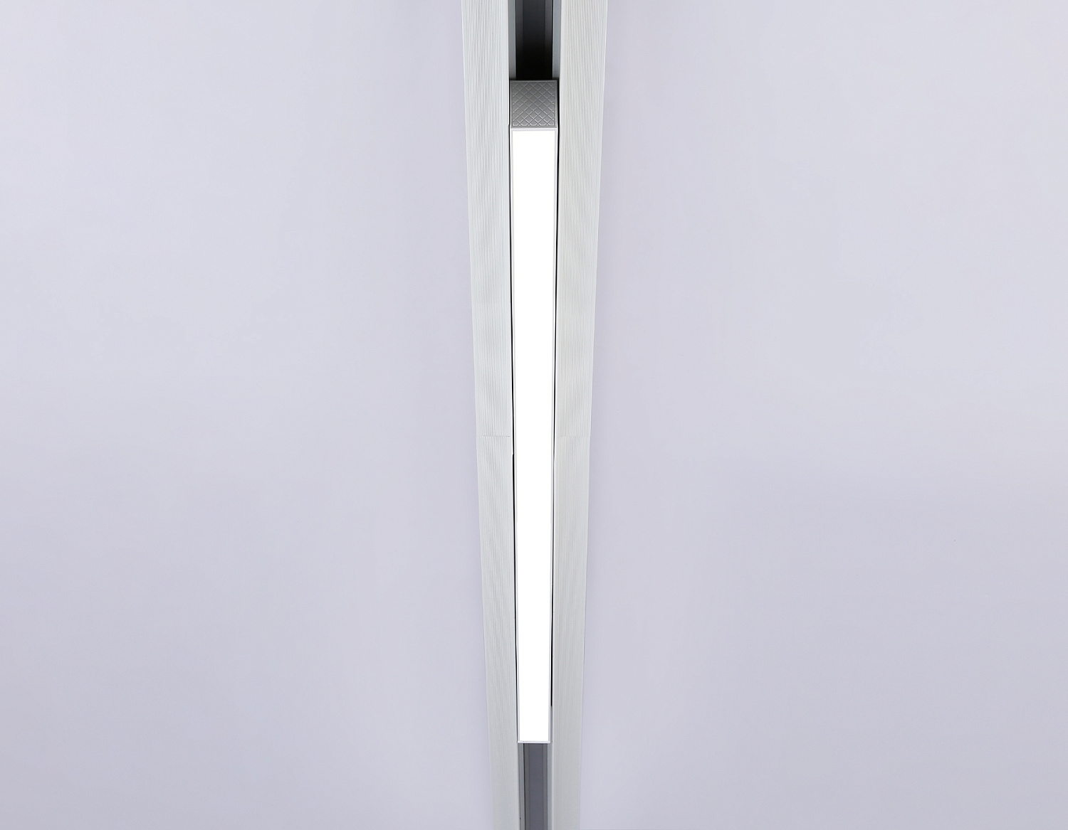 Светильник светодиодный трековый для шинопровода Magnetic GL4012 WH белый IP20 36W 4200K 48V 900*22*45