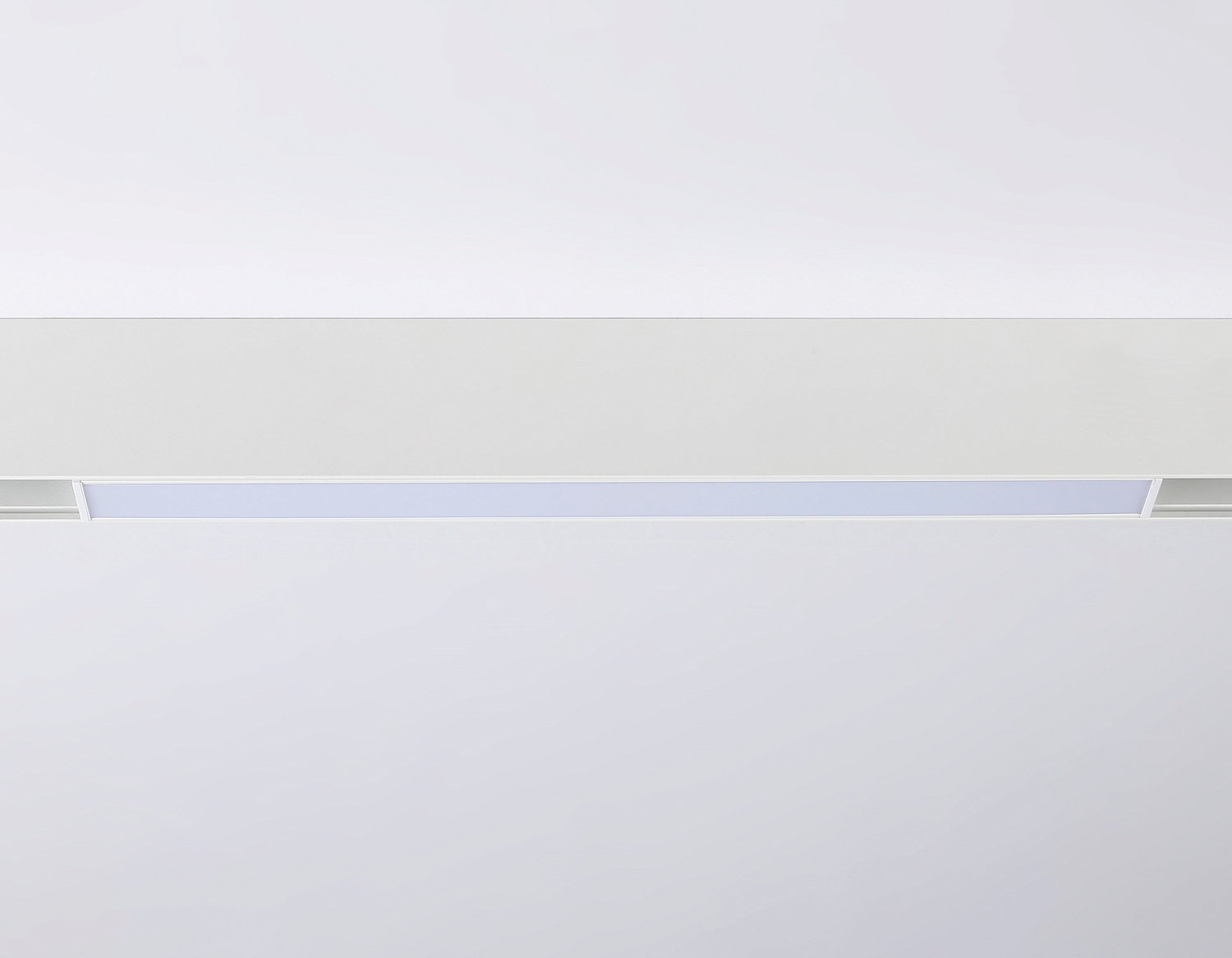 Светильник светодиодный трековый для шинопровода Magnetic GL4001 WH белый IP20 12W 4200K 48V 300*22*45