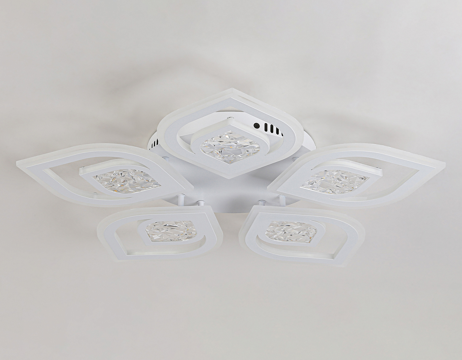 Потолочный светодиодный светильник с пультом FA4292/5 WH белый 120W 3000K+6400K/4200K/6400K+3000K D680*80 (ПДУ ИК)