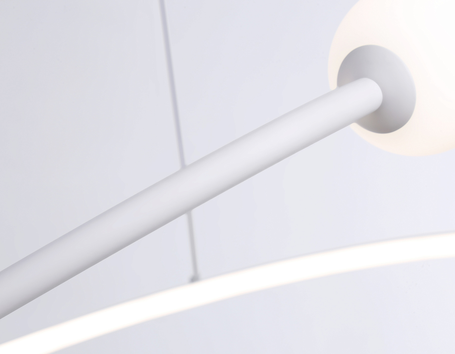 Подвесной светодиодный светильник с пультом управления FL66291 WH белый 39W 3000K-6400K D500*1000 (ПДУ ИК)