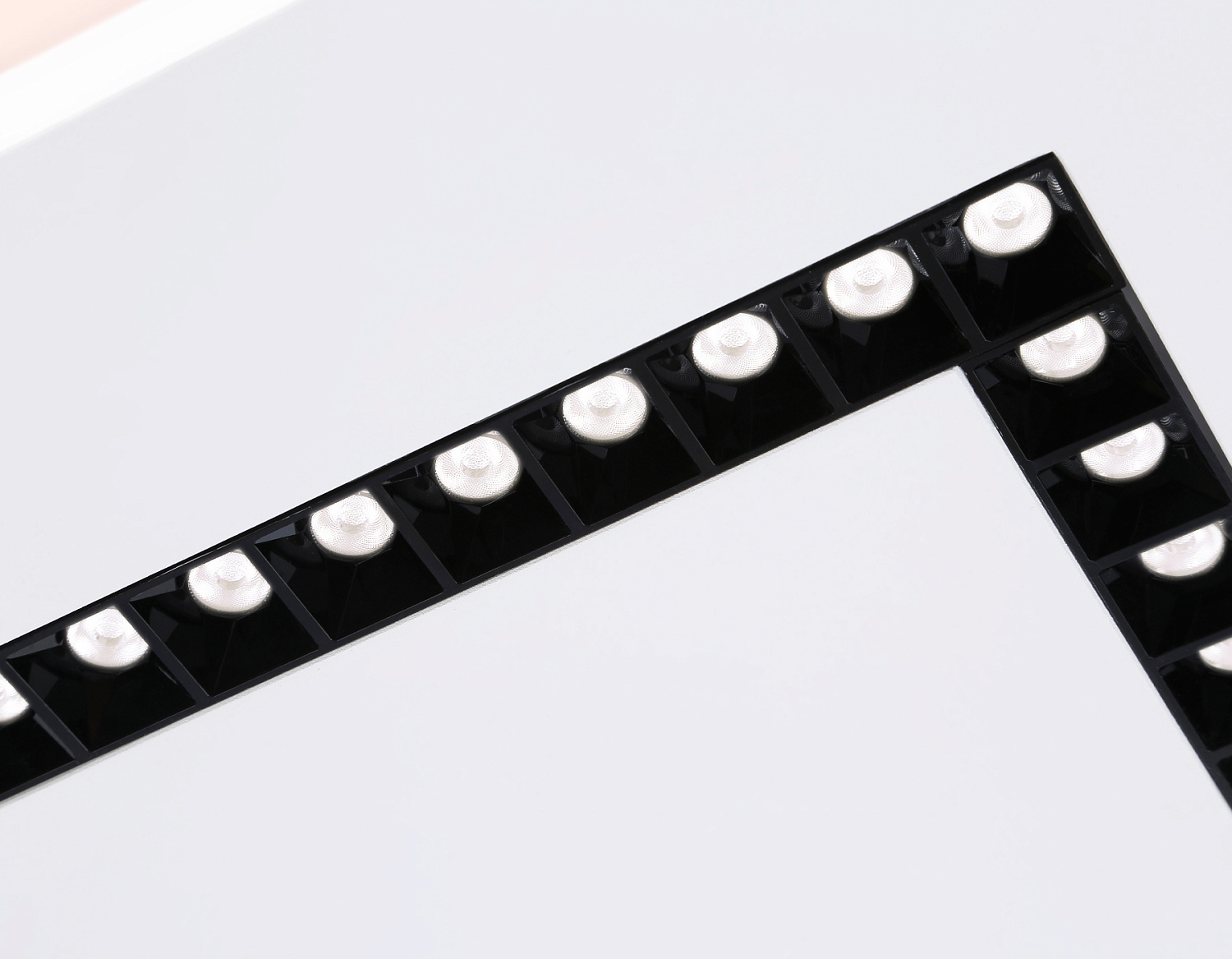 Потолочный светодиодный светильник с пультом FL51415 WH белый 3000K/4200K/6400K 68W 488*488*40 (ПДУ ИК)