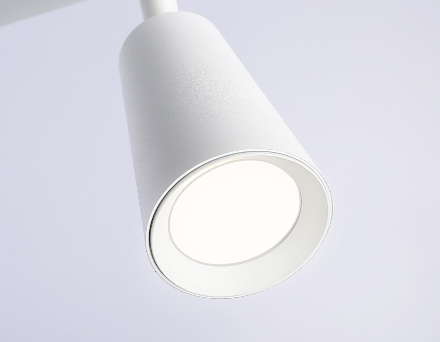 Накладной поворотный спот со сменной лампой GU10 TA13148/3 WH белый GU10/3 max 12W 445*60*130