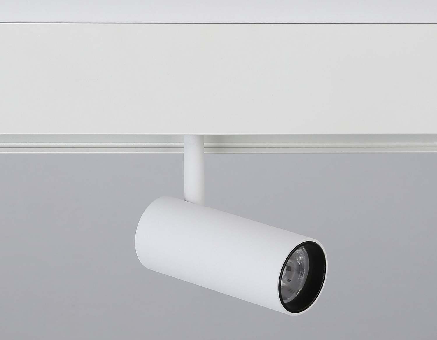 Светильник светодиодный трековый для шинопровода Magnetic GL3810 WH белый IP20 7W 4200K 48V 24° D35*80