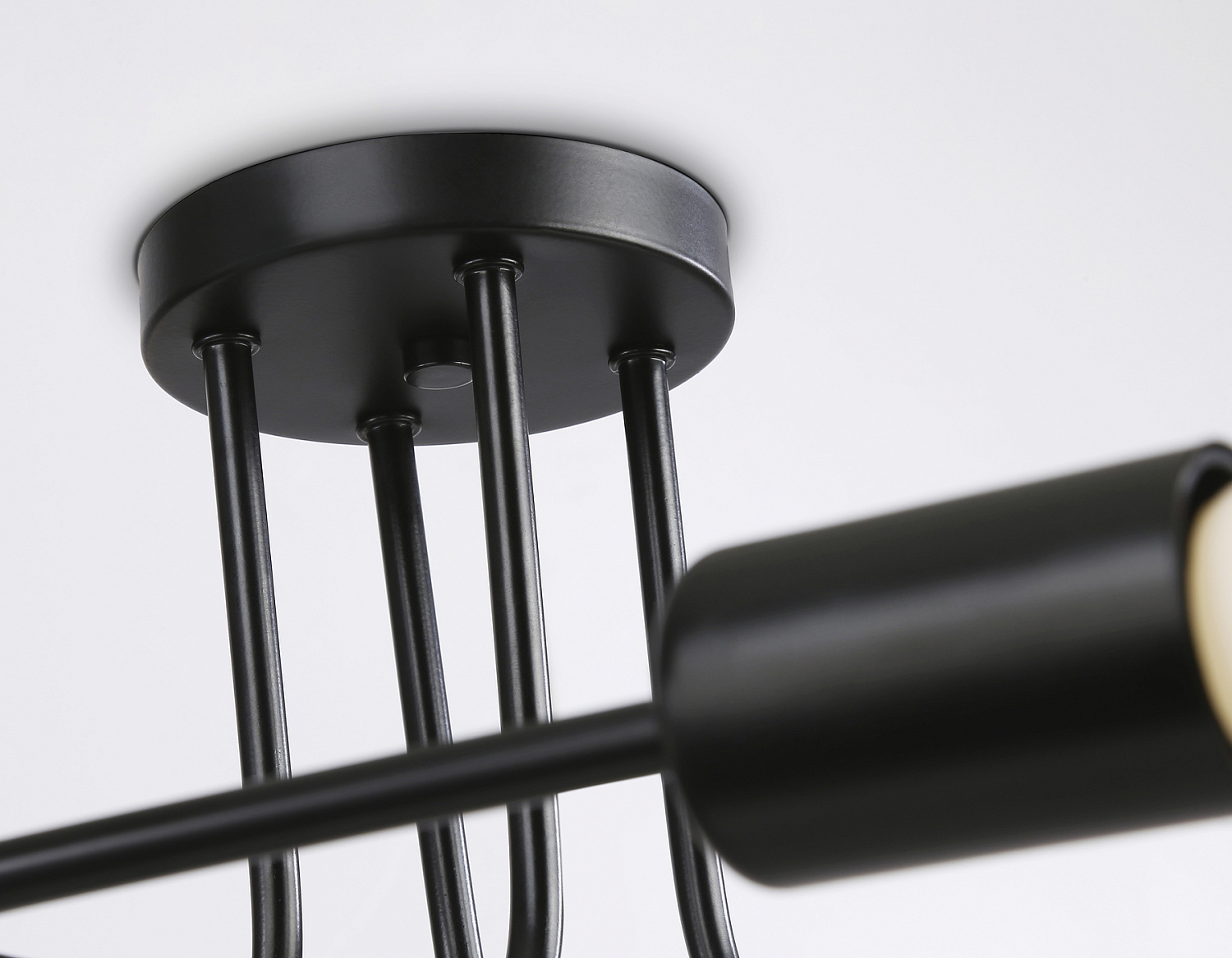 Потолочный светильник в стиле лофт TR8022/4 BK черный E27*4 max 40W D715*205