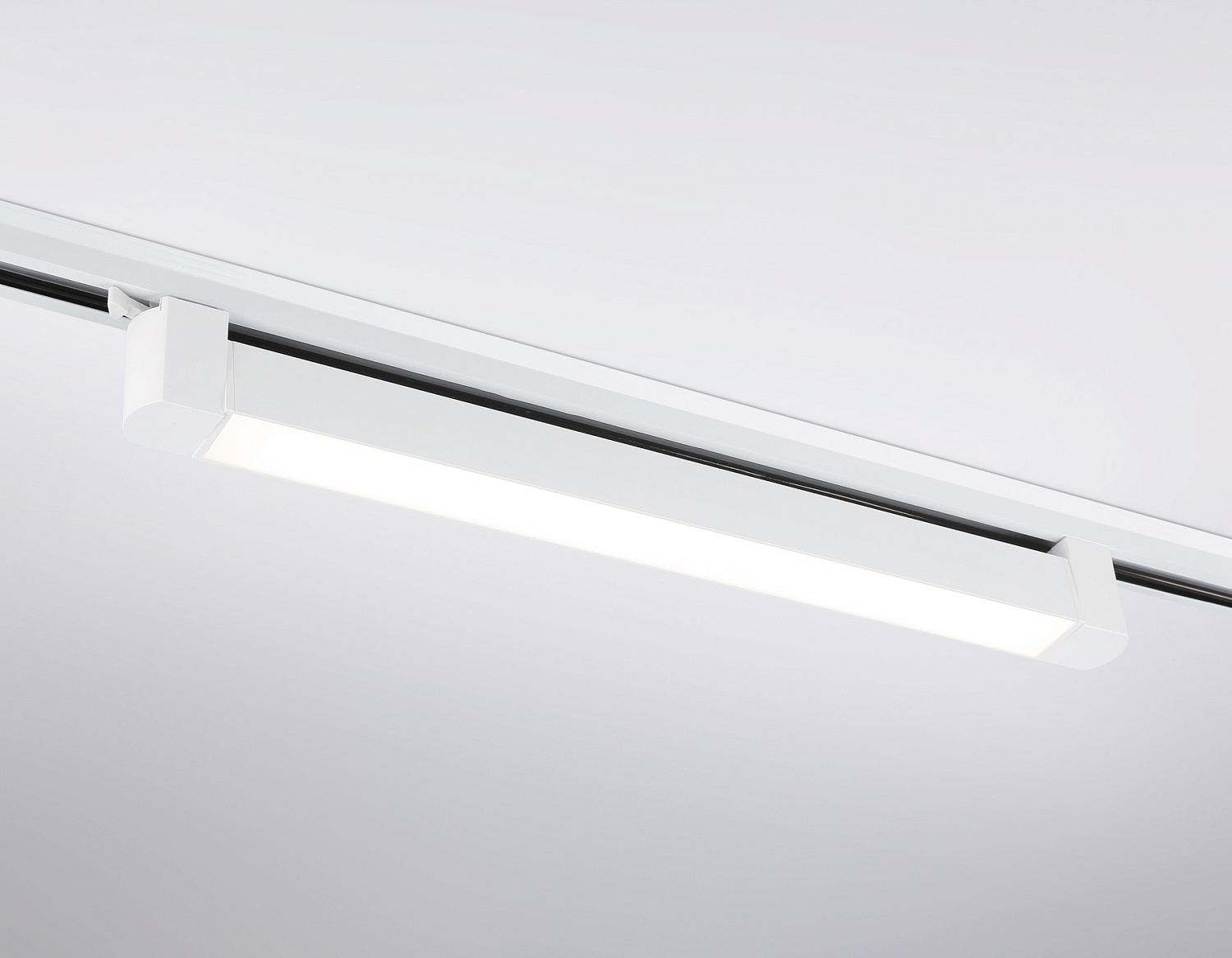 Трековый однофазный светодиодный светильник GL6736 WH белый IP20 30W 4200K 458*35*57