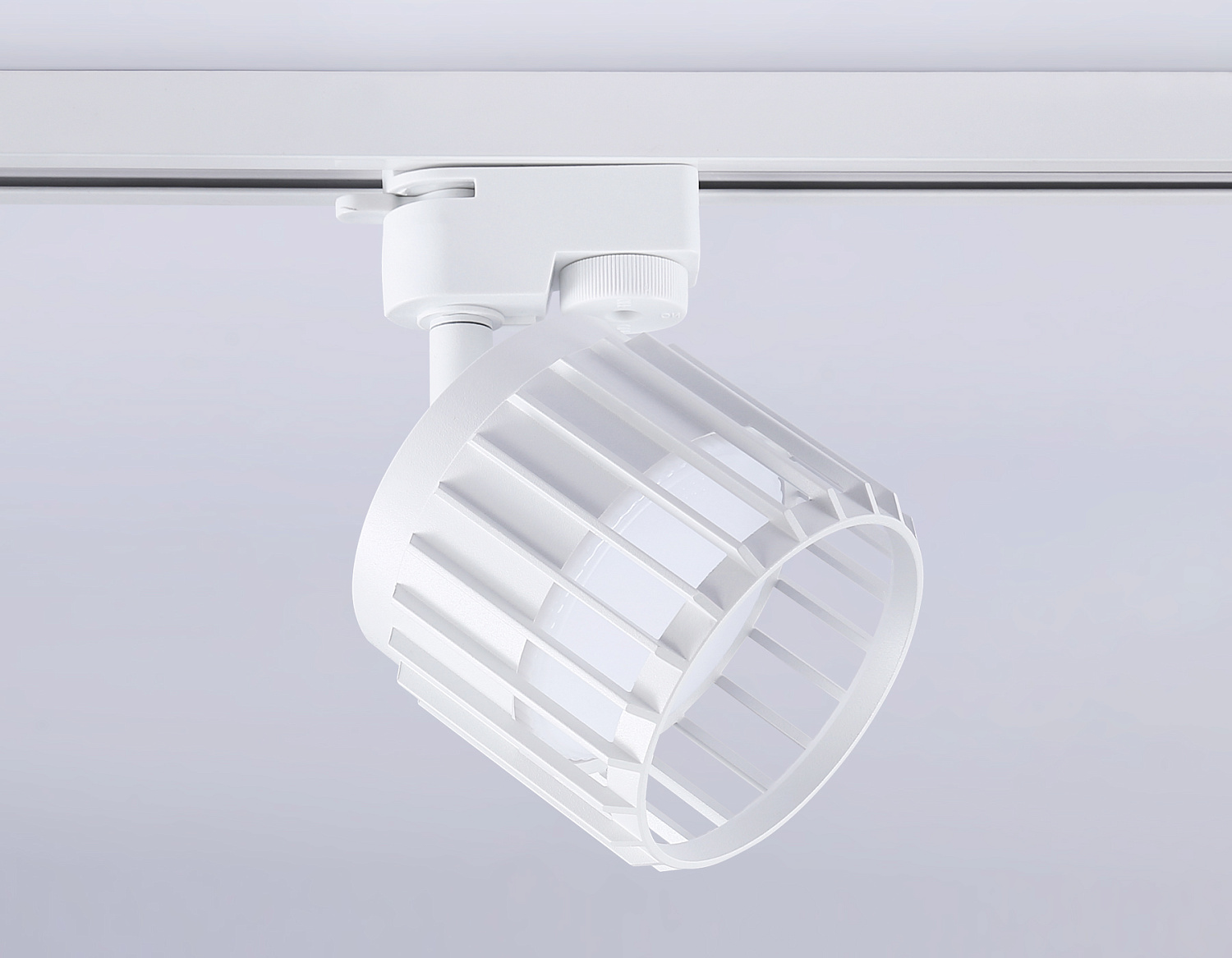 Трековый однофазный светильник со сменной лампой GL5348 WH белый GX53 D100*80